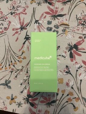 Medicube Exosome Cica Serum — Green Soothing Face Serum